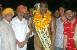 Wrestler Vijay Pal with Chief Guest