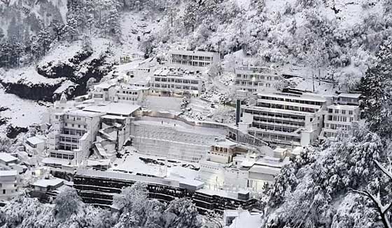 Mata Vaishno Devi Shrine in Winters